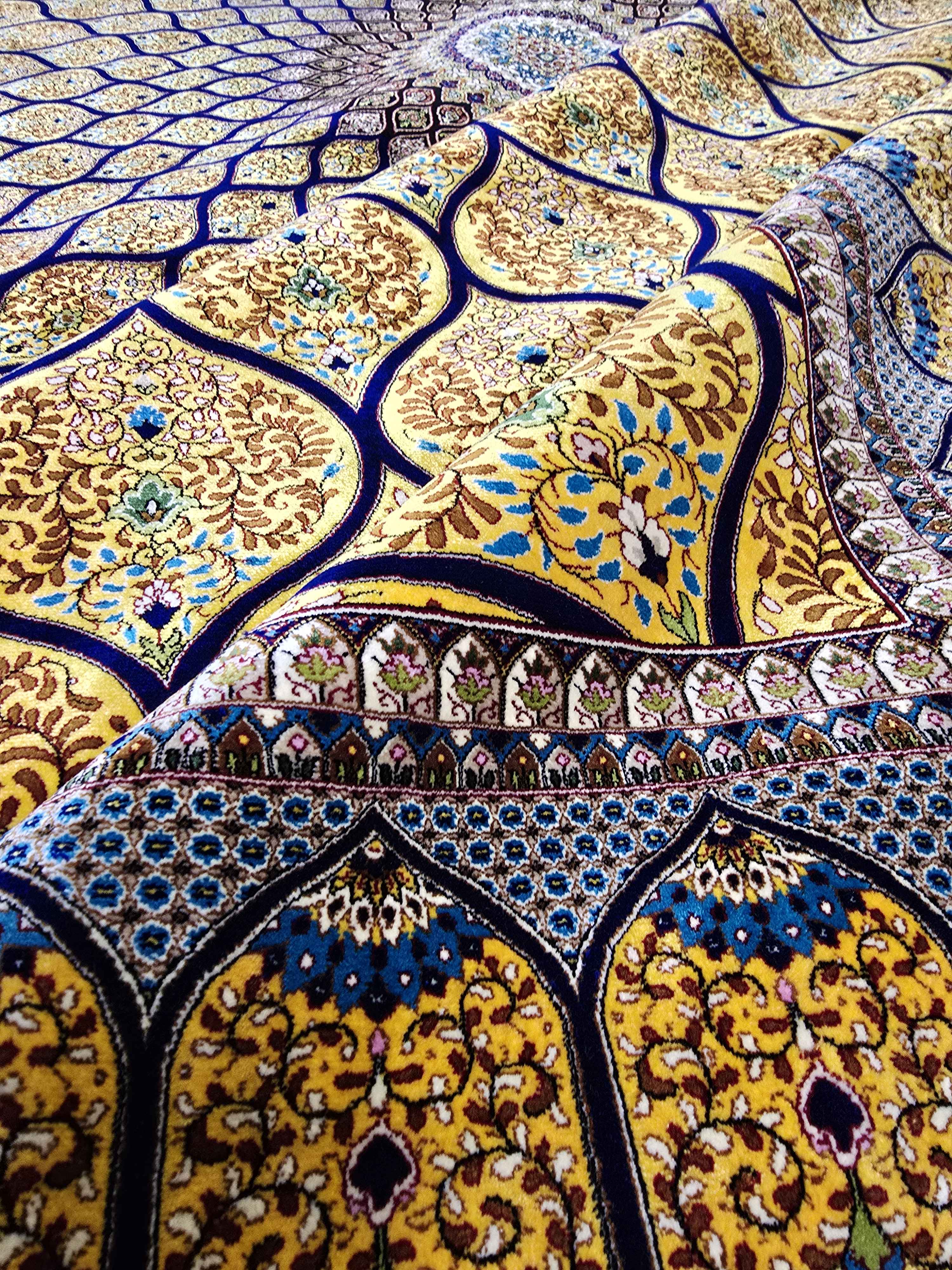 Traditional Medallion Carpet